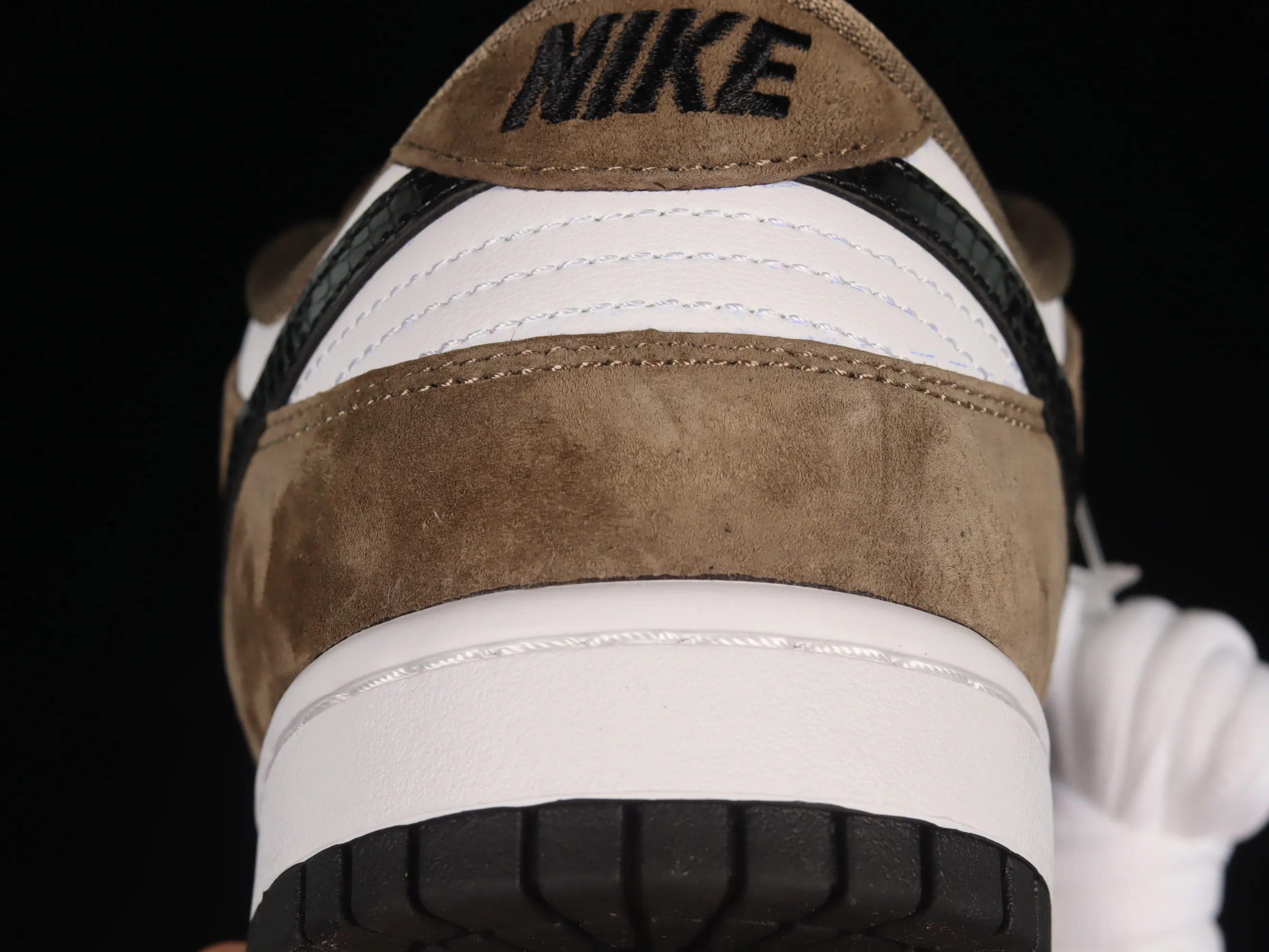 All categories Nk SB Dunk Series Nk SB Dunk Low Low-top sneakers Nk SB Dunk Low Pro "Trail End Brown" suede brown white and black snake pattern SB Dunk Series low-top casual sports skateboard shoes 304292-102
